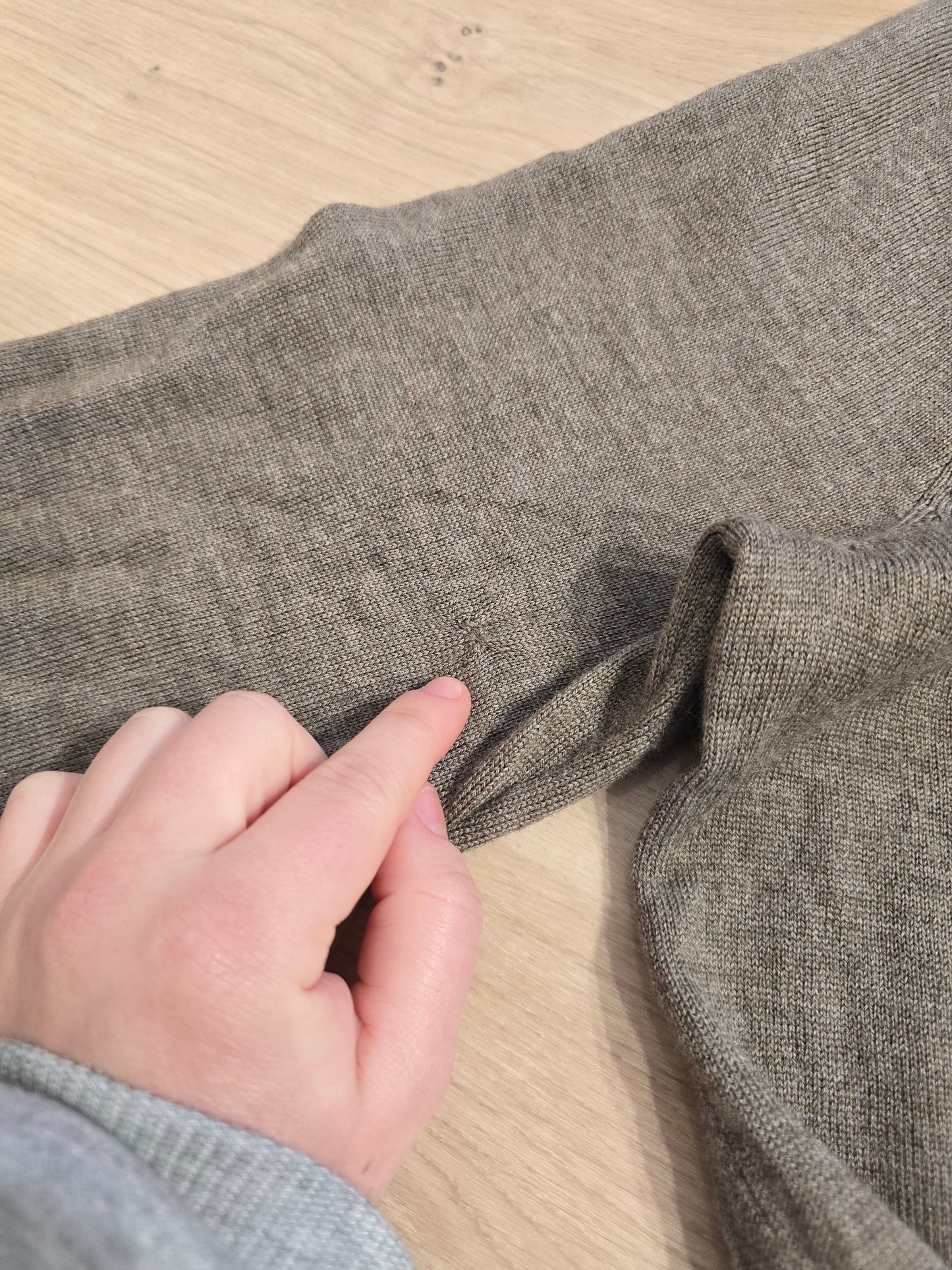 Pull col V en laine marron - S/M