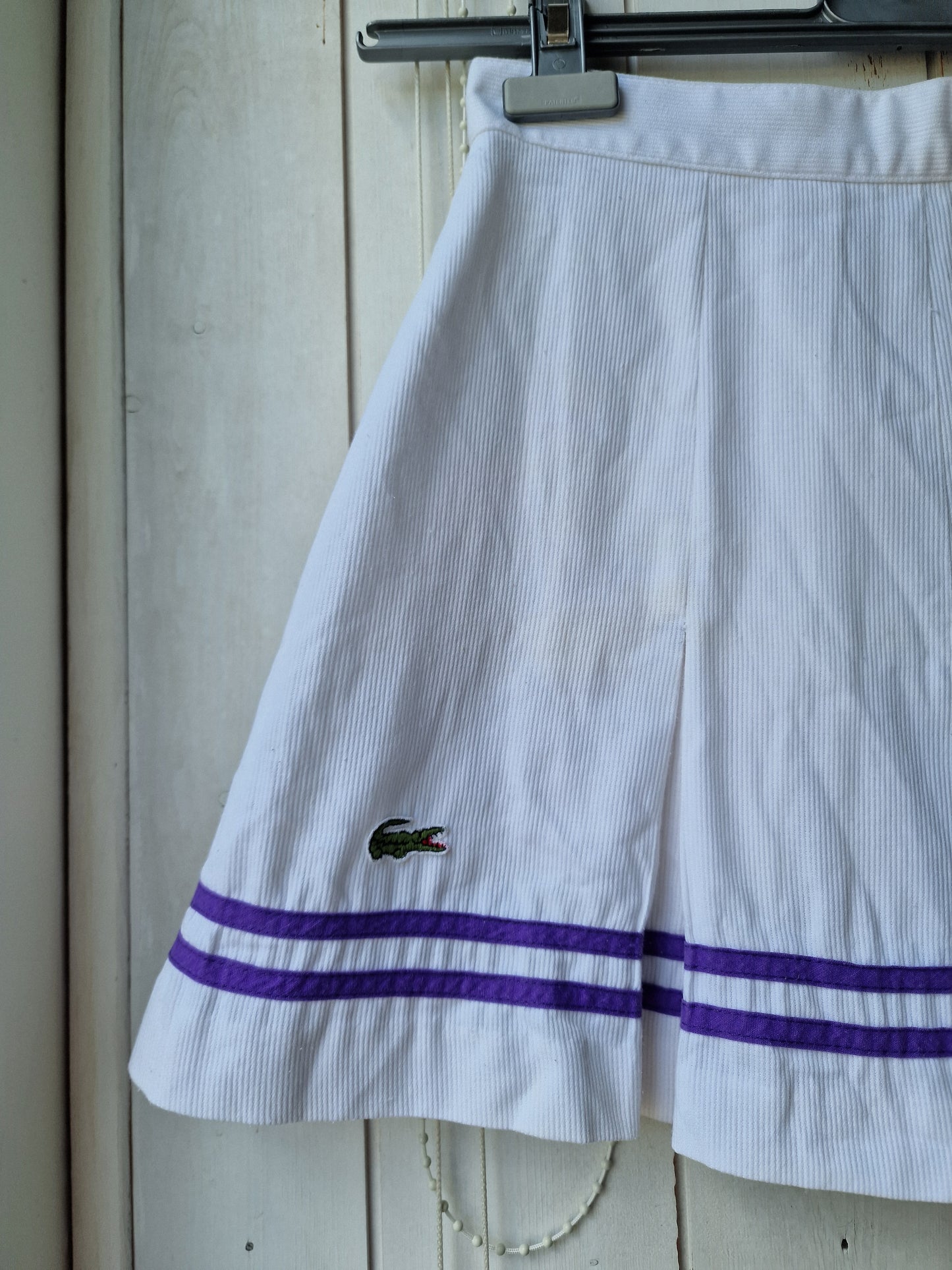 Jupe de tennis avec liseré violet des années 80' Lacoste - XS/34