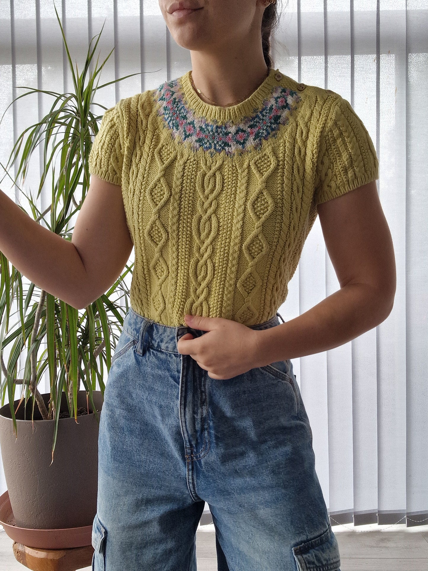 Pull en maille torsadée jaune brodé - XS/34