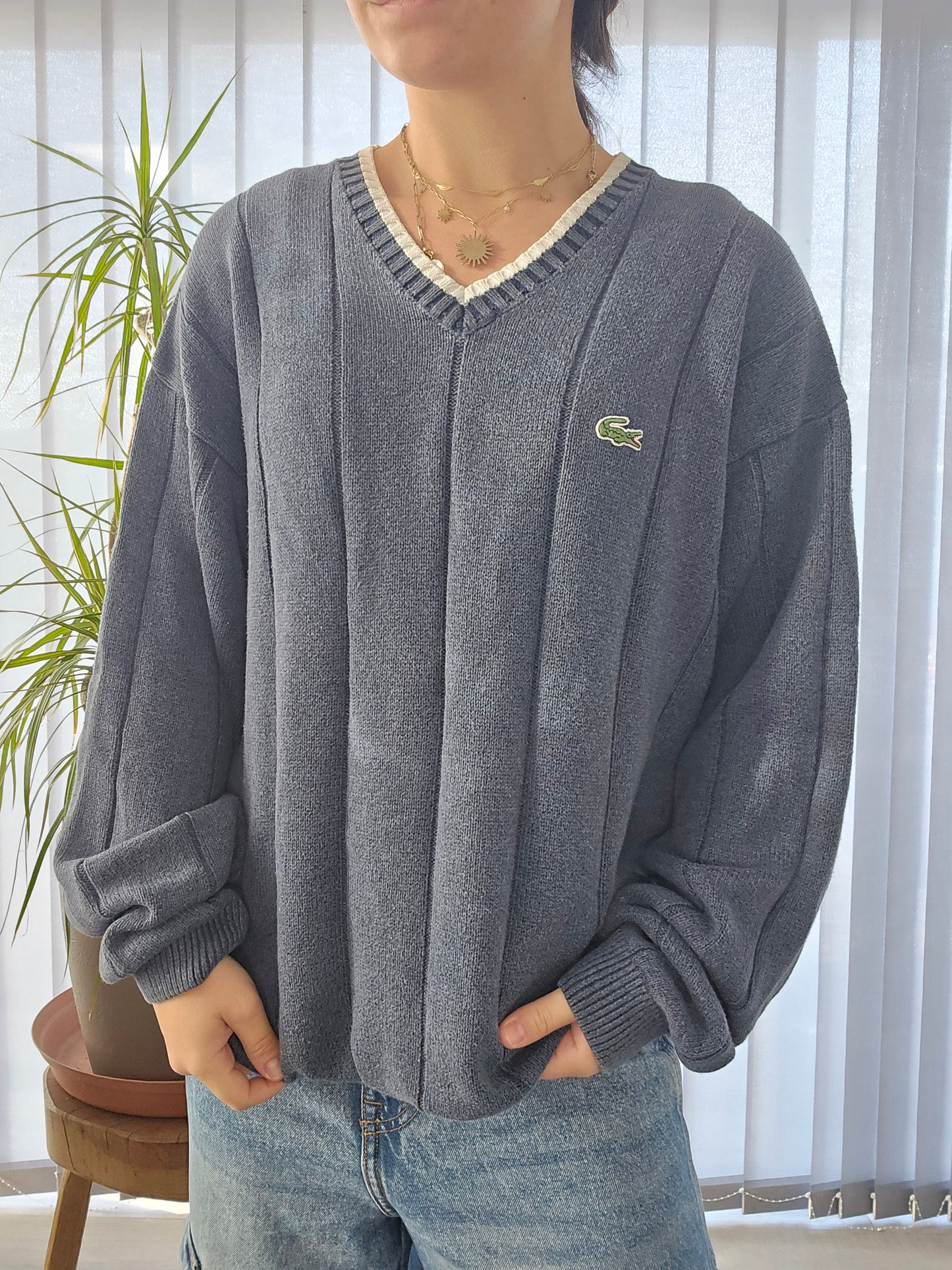 Pull col V bleu en maille des années 80' - L/40