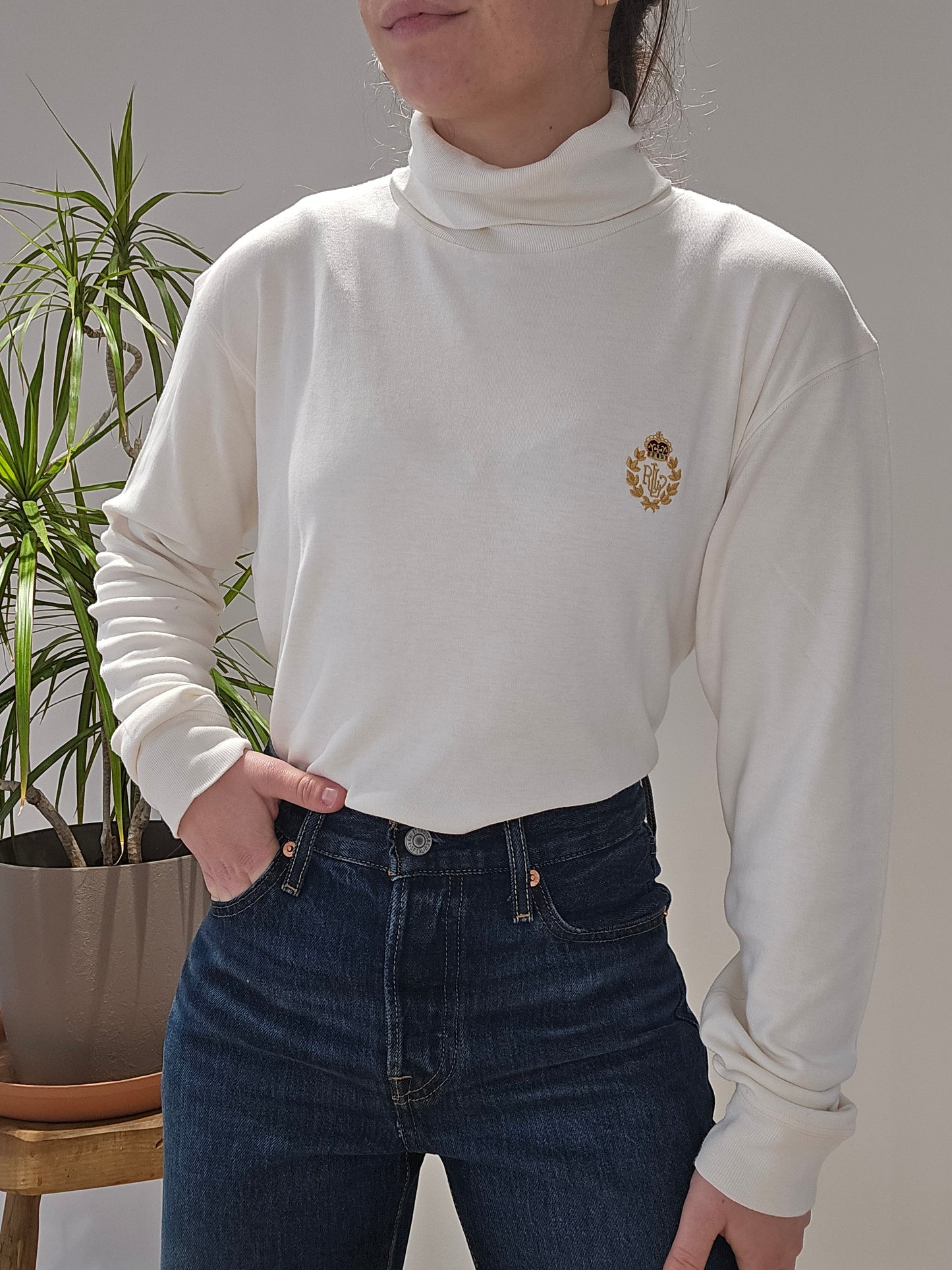Pull col roulé banc brodé - M/38