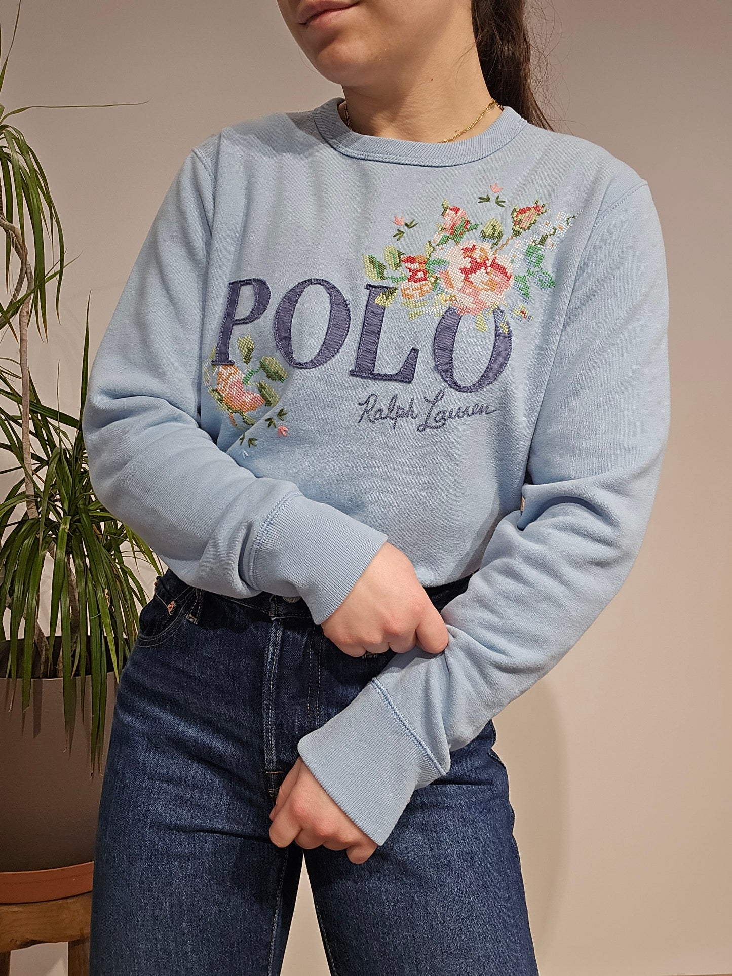 Sweat bleu brodé fleuris - XS
