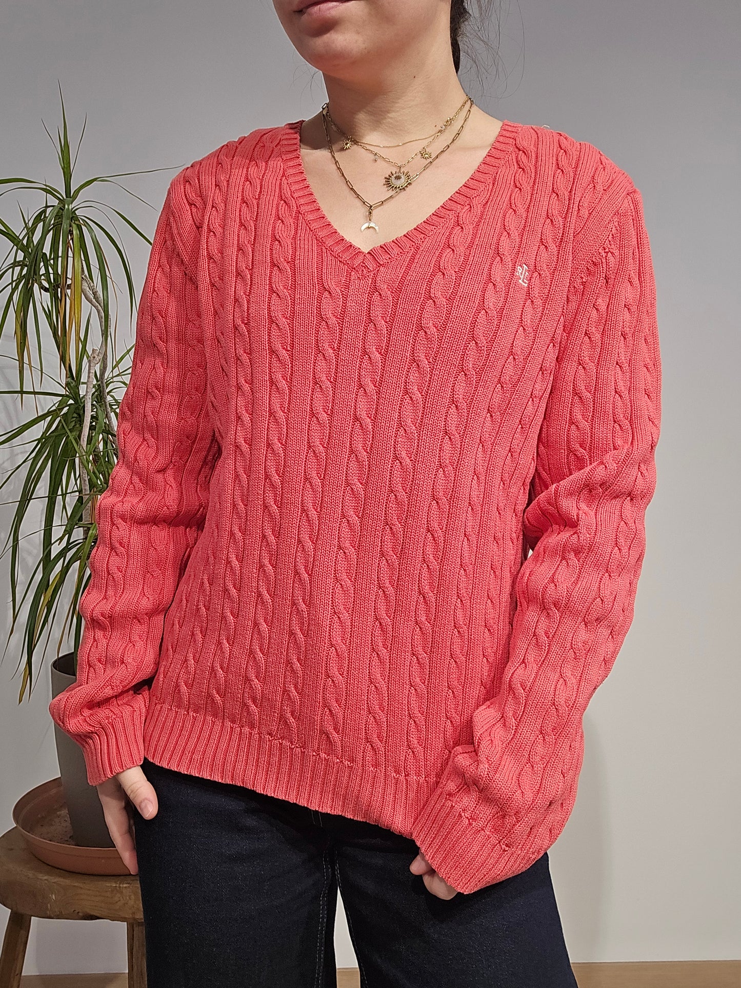 Pull col V en maille torsadée corail - L