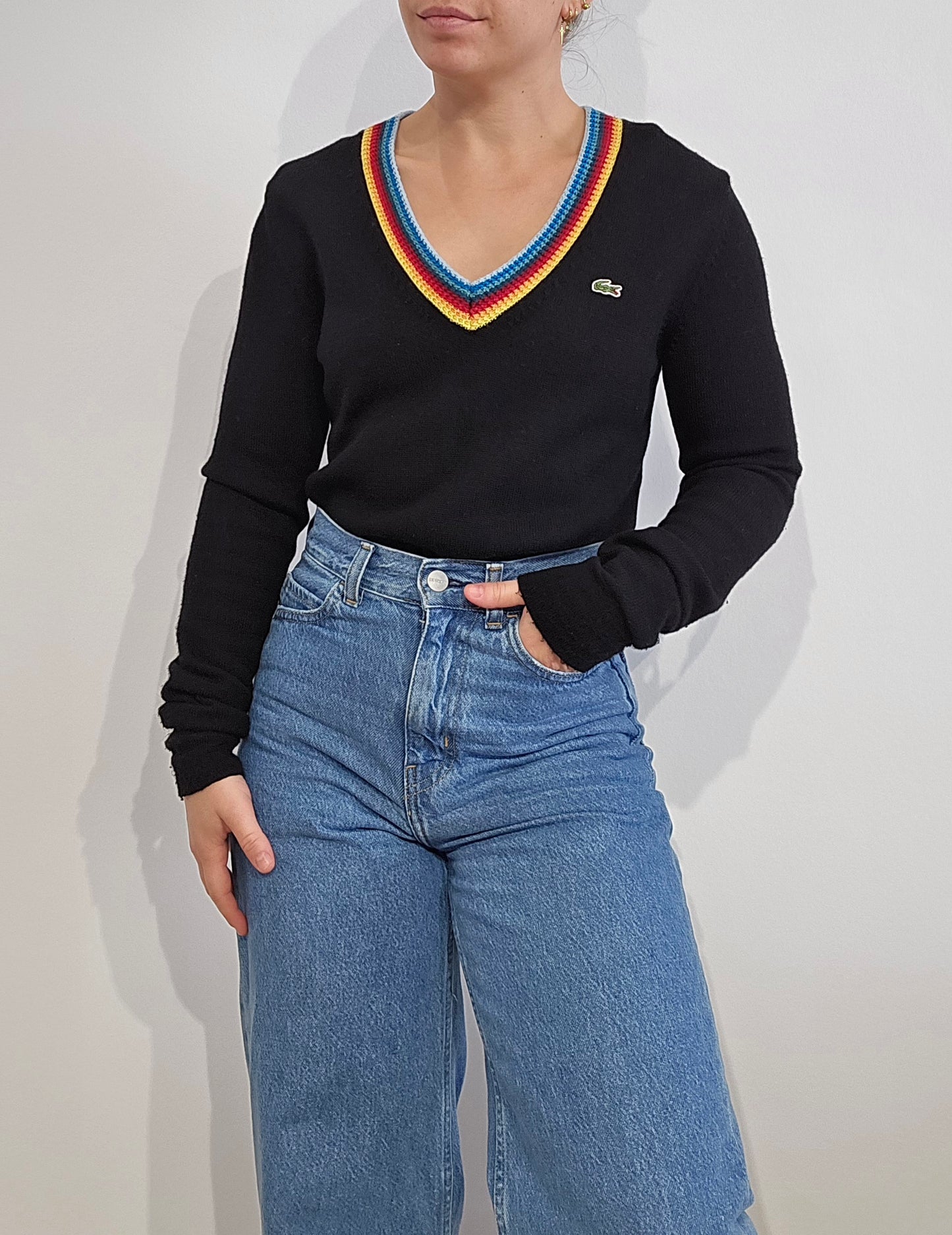 Pull col V en laine noir liseré multicolore - XS/S